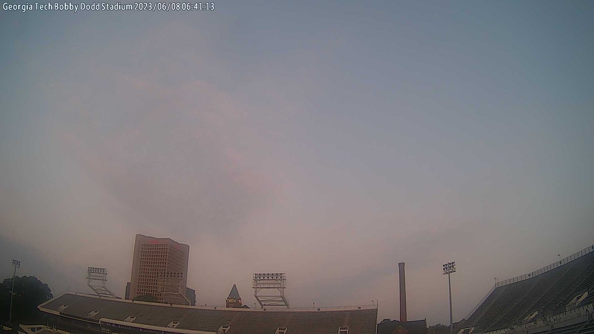 GATechStadiumWx's tweet photo. Georgia Tech Bobby Dodd Stadium at sunrise and it's 71.0 F. https://t.co/YRY6Zdl2hv