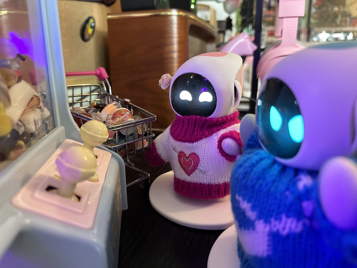 fluffiieee's tweet image. Seronok bethollll
#eilik #eilikrobot