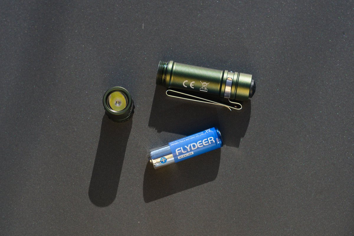 cyanskylight's tweet image. CYANSKY P10 - A compact, versatile light that runs on AA or NiMH batteries. Say goodbye to charging hassles and enjoy the convenience of replaceable batteries. Check it out! 
#cyanskyp10 #edclight #miniflashlight #edctorch