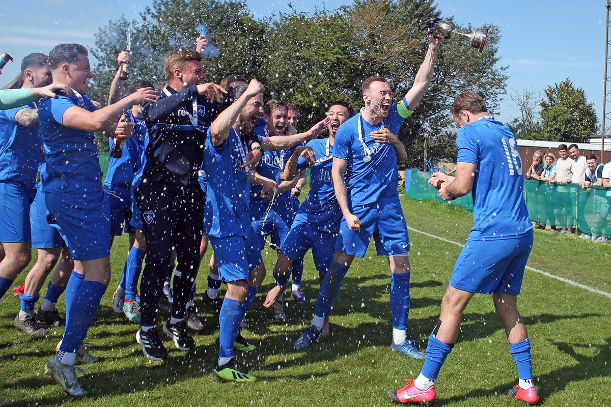 sportclubbeck's tweet image. 22/23 season: The Treble
-Jim Hampson First Division 🏆
-Elizabeth Jacques Cup 🏆
-Queen Mary Cup 🏆

Unforgettable season❗️

Unbeaten in all @BASLFL league and cup games 💯