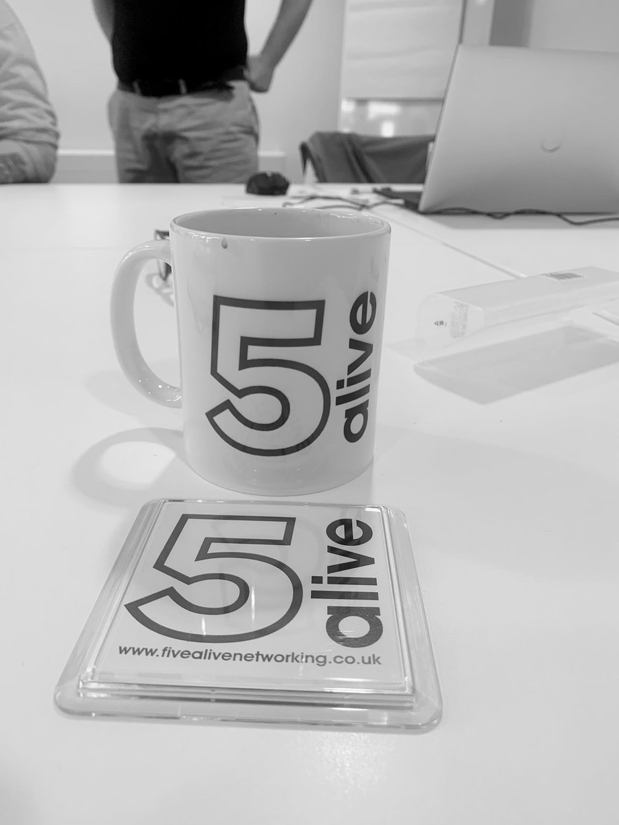 Wow great to see the legend Chris D and meet new legends this morning at 5Alive networking breakfast at Tipton #backintheroom <a href="/5Alive/">A</a> #networking #sausage #sandwich #support #5Alive #excited #circletime