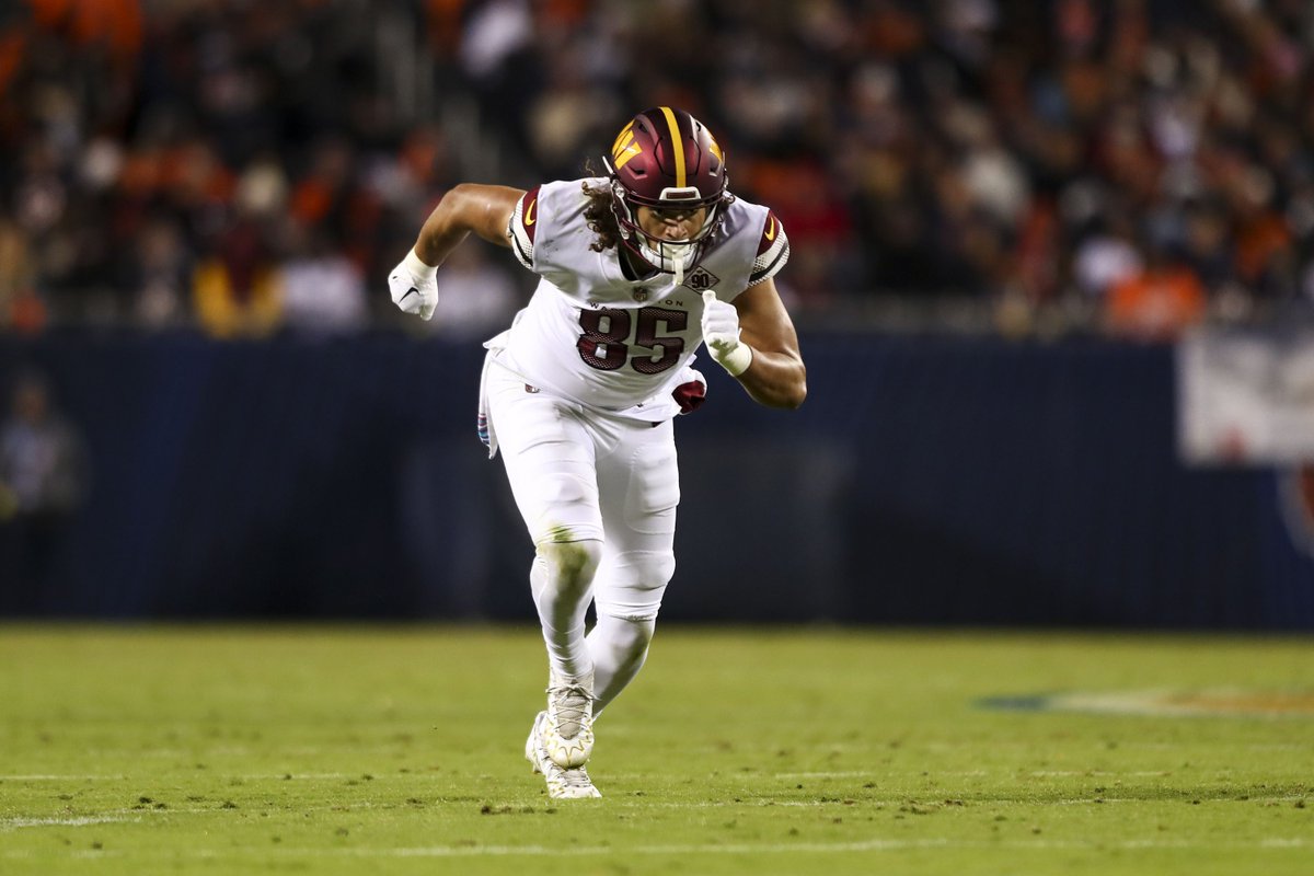 Ron Rivera remains very high on second-year tight end Cole Turner and what he could do in Washington’s offense. This film session on Turner highlights his versatility and why he could have an essential role in Eric Bieniemy’s scheme. #HTTC hogshaven.com/2023/6/8/23752…