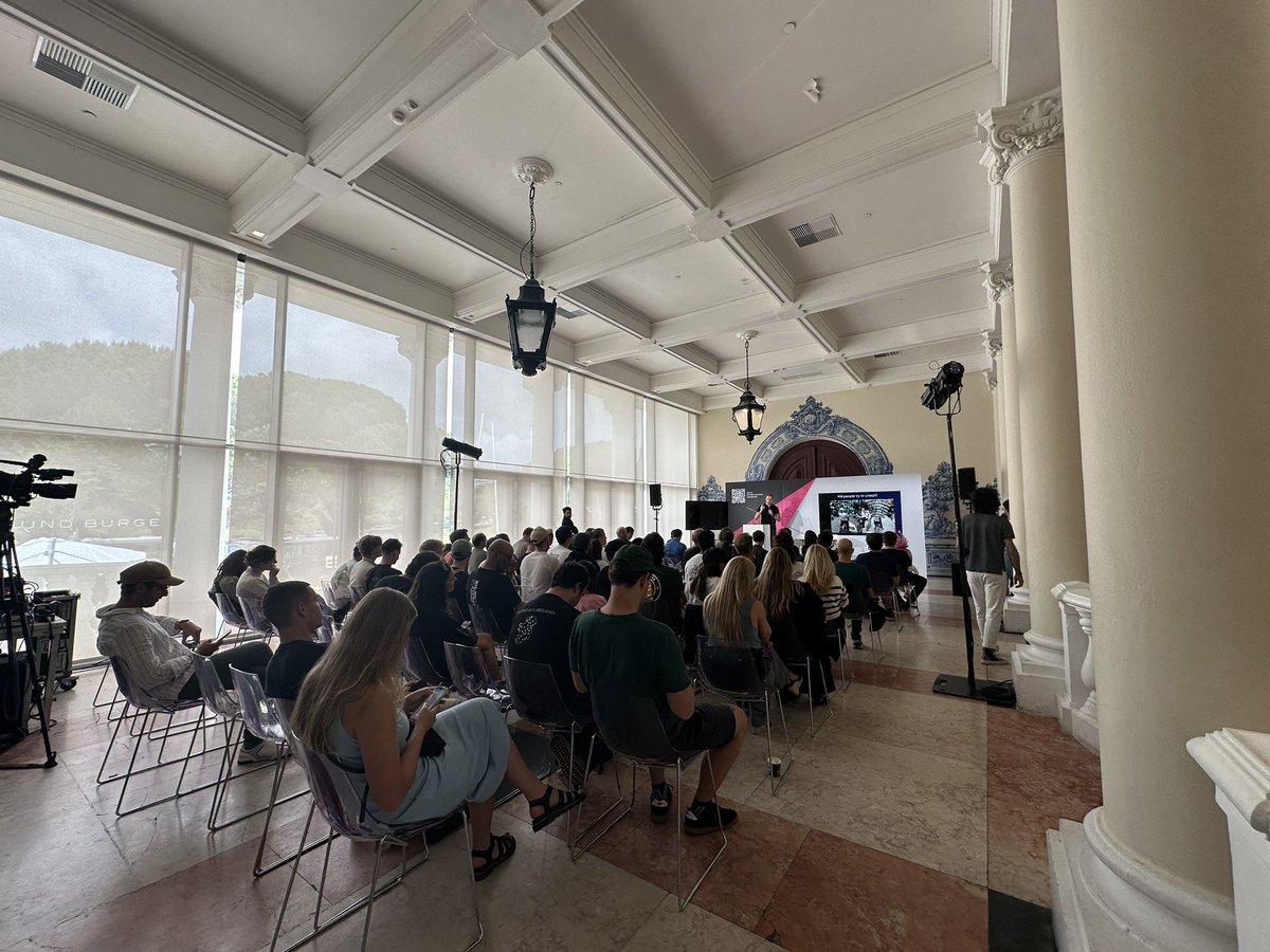 STARKADE 💫 tweet media