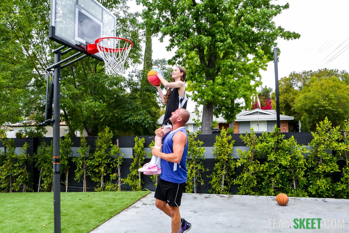 BabeSource on Twitter: "Sia Wood - Exxxtra Small | http://BabeSource