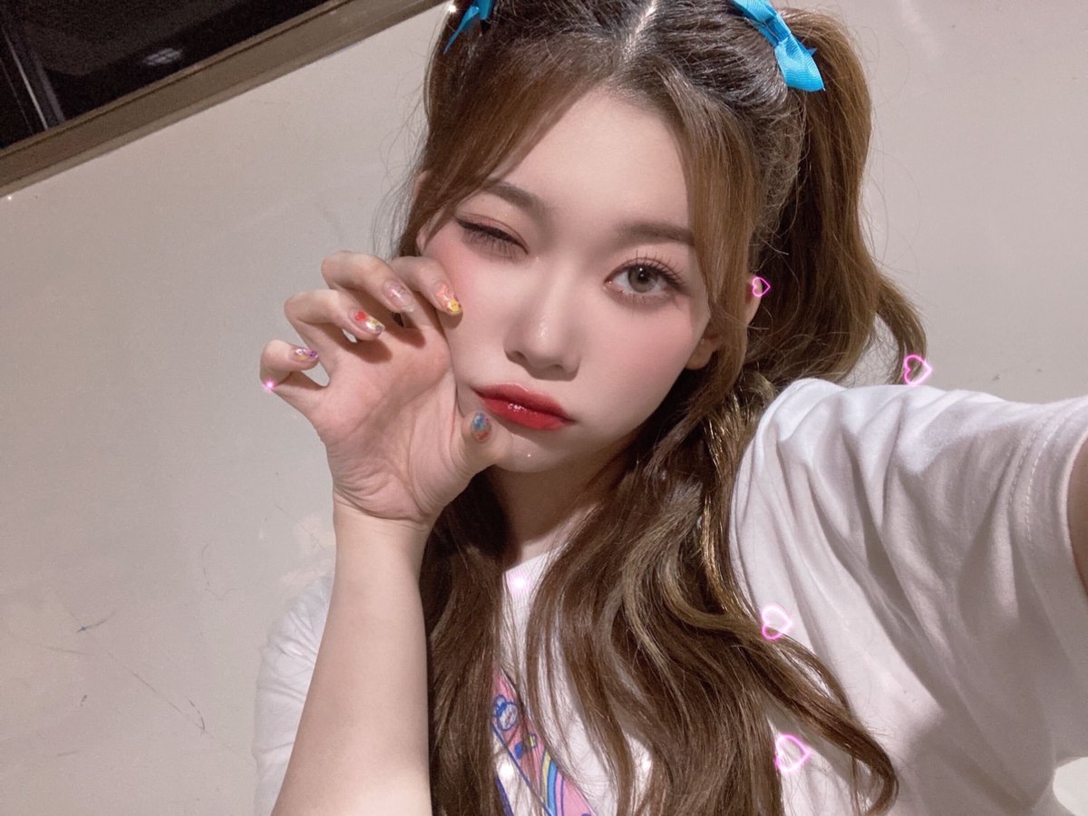 [#츠키]
🩷🩵

⭐️🌟

🩵🩷

오늘도 다이츠키╰(*´︶`*)╯♡

#Billlie_Letter