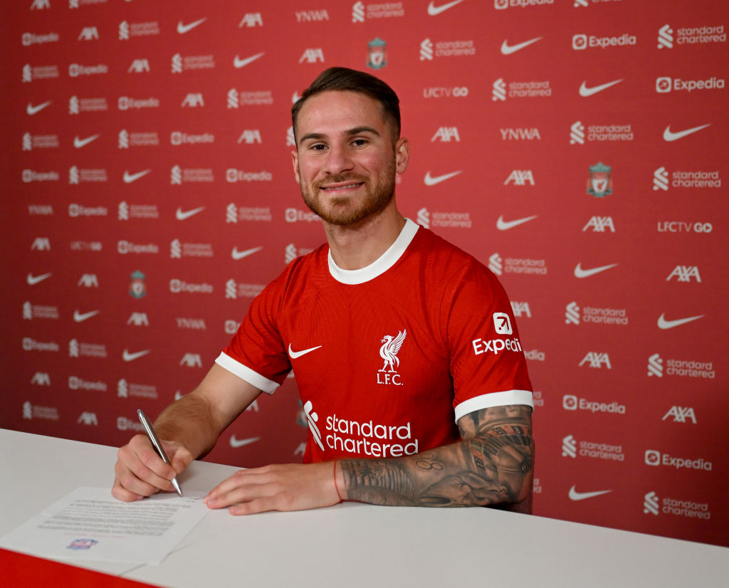 🗣️ Alexis Mac Allister, on joining Liverpool:

"Since I won the World Cup, I said that I want to win more trophies and I think that this club will help me to do that – that’s the aim and when you are in a big club like this one you have to win trophies."

#LFC #YNWA