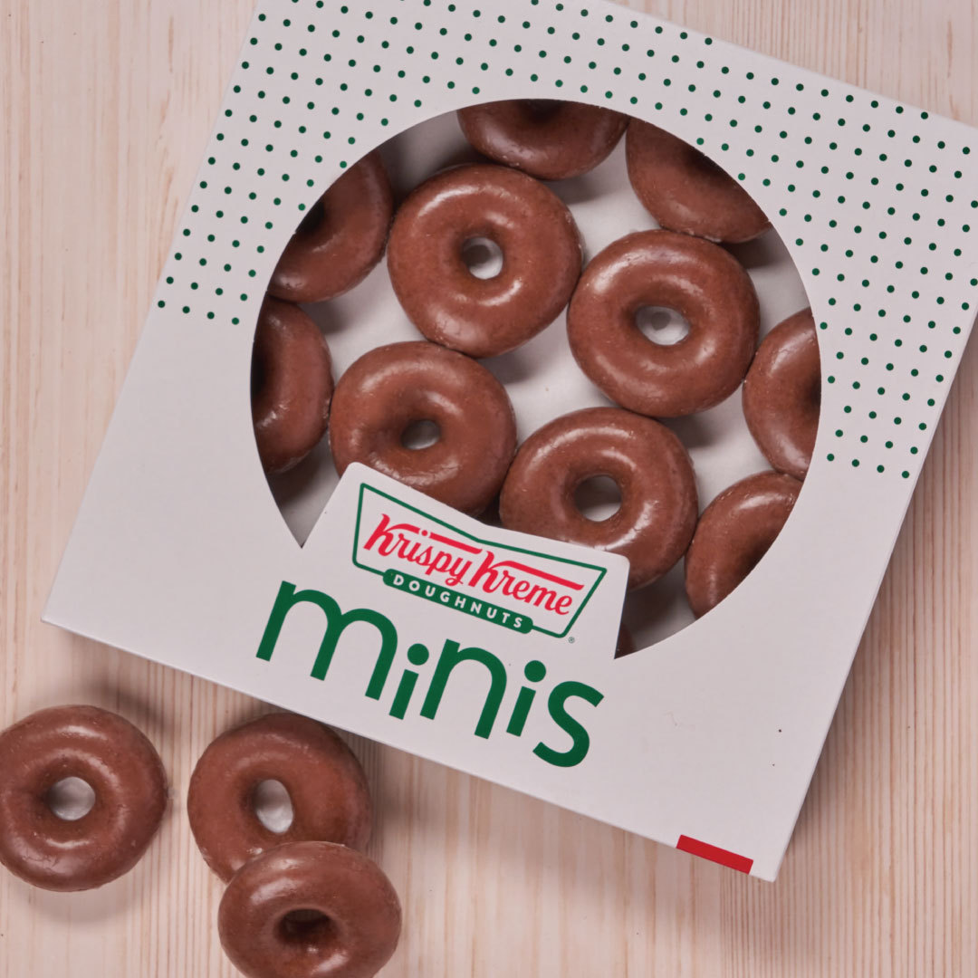clearwatermall's tweet image. POV: When chocolate meets glaze! 😍

Grab the CHOCO-DOUGH Mini Original Glazed® box from @KrispyKreme_ZA Clearwater Mall. 🍩 

#ClearwaterMall #SoMuchMore #KKSA