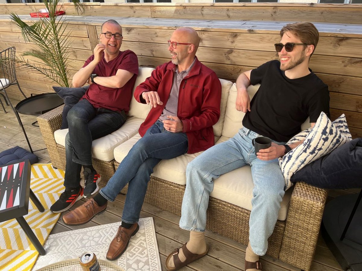 AppgateSecurity's tweet photo. This is #teamappgate in action ... repping our #ZeroTrust access, #fraud prevention and digital #threat protection solutions and services around the world. Learn more about what sets our team and our #cybersecurity tech apart from the rest: https://t.co/hSi6rl3Ekp https://t.co/P8Q0LkdFsO