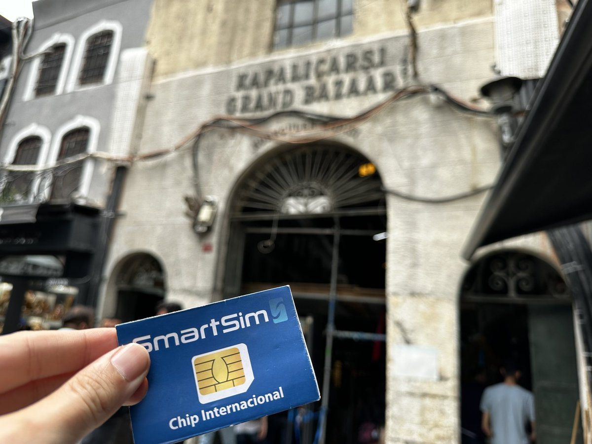AndresPonce28's tweet photo. Recorriendo el Gran Bazar 🇹🇷 con @BB_Soluciones 📲 

Conectado todo el tieeempo gracias a mi #SmartSim😎😎😎😎 https://t.co/QDUcFDPrlZ