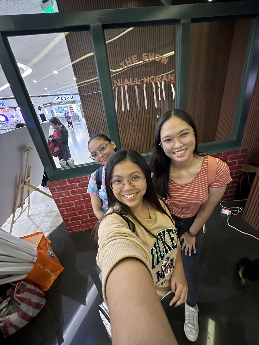 keshi_kulto's tweet image. Had the opportunity to listen to Niall’s upcoming album “The Show” first thanks to @UMUSICPH 💛

You guys are not ready for this, the album is so good!!! 😭🫶