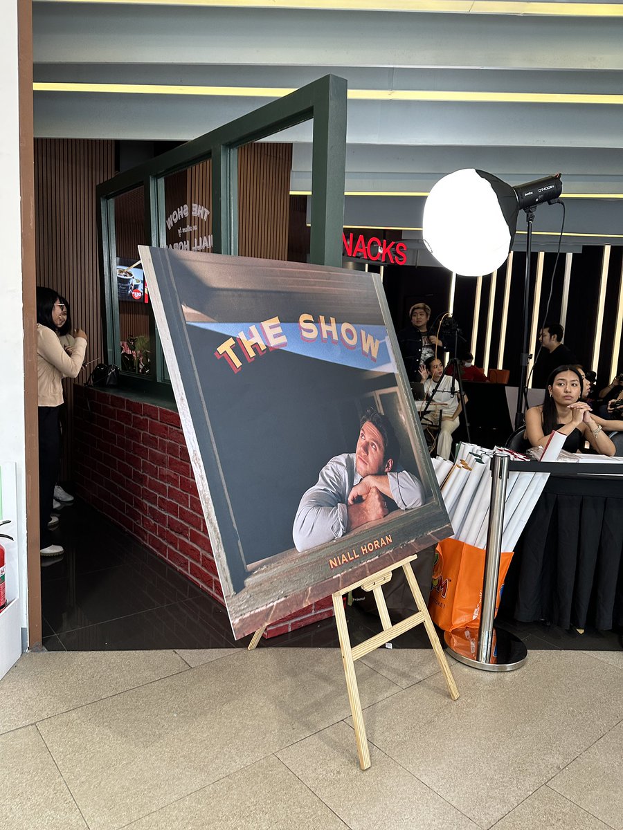 keshi_kulto's tweet image. Had the opportunity to listen to Niall’s upcoming album “The Show” first thanks to @UMUSICPH 💛

You guys are not ready for this, the album is so good!!! 😭🫶