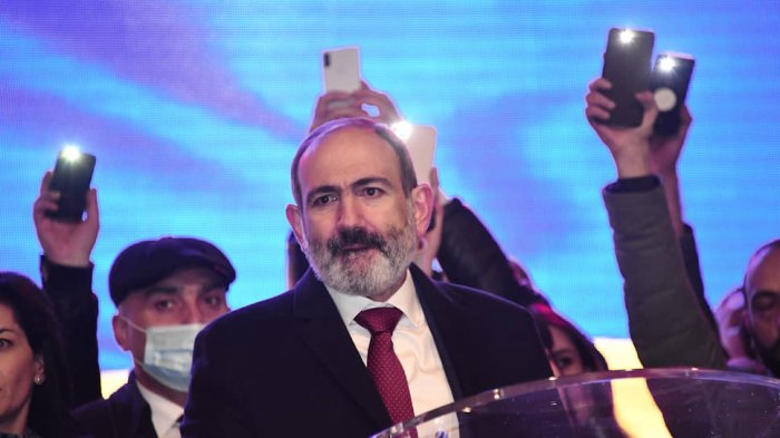 AzvisionA's tweet image. Paşinyan pulunu ödədiyi silahları gözləyir, Rusiya isə "vermirəm" deyir
azvision.az/news/329507/ne…