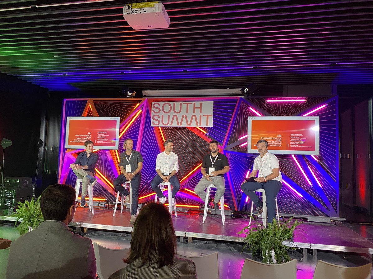 ¡Arranca el panel dedicado a las colaboraciones entre startups y grandes constructoras!

🗣️Luis Amorim, Head of Open Innovation en Ferrovial Construcción modera la mesa redonda.