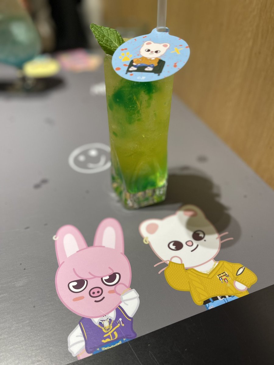 sae3sae3's tweet photo. スキズカフェ行って来た🥰
全部可愛すぎて食べるのもったいなかったー🥰 https://t.co/26uY66USzG