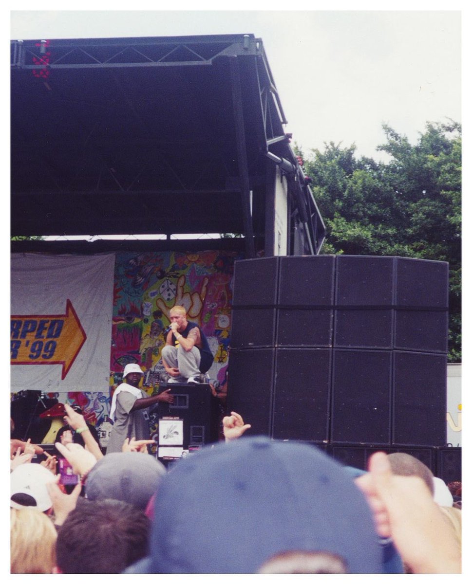 MathersArchive's tweet photo. Eminem photographed by Joe Naranjo in Pompano Beach, Florida, on July 31, 1999 when Eminem performed at the Pompano Beach Amphitheater as part of the Vans Warped Tour.

Photography: Joe Naranjo via Instagram 

#Eminem #BigProof #JoeNaranjo #VansWarpedTour https://t.co/zsXaQWbNat