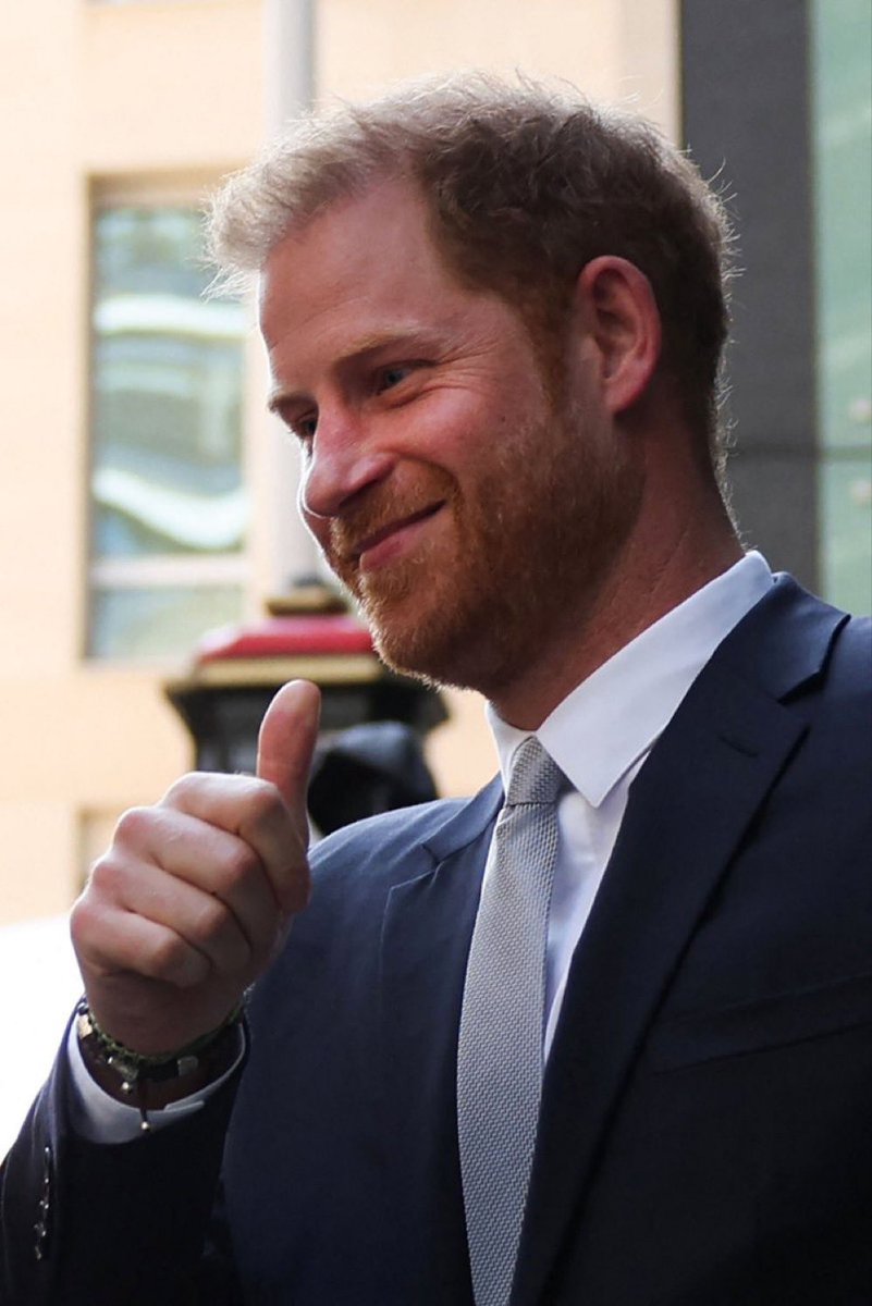 The #Prince without boarders. The people's Prince. Our Prince. #WeloveyouPrinceHarry #WeStandWithPrinceHarry 
#WeLoveYouHarryandMeghan
