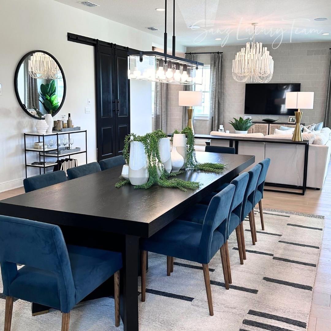 In the heart of this home, the dining room beckons with open arms, inviting you to share laughter, good food, and beautiful memories 🍽
It's a place where connections are deepened and bonds are strengthened ,
#orlando  #luxurylistings #relocationspecialist #lakenona