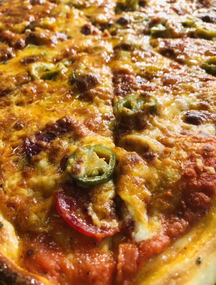 MojosCafe's tweet photo. Grab a pizza the action at Mojos today!
Santana, Meatloaf and Vegan pizzas pictured, eat in or takeout, we don’t mind! 🍕😋#pizza #pizzatime #mojosroxx https://t.co/Sf2EQ83ueS