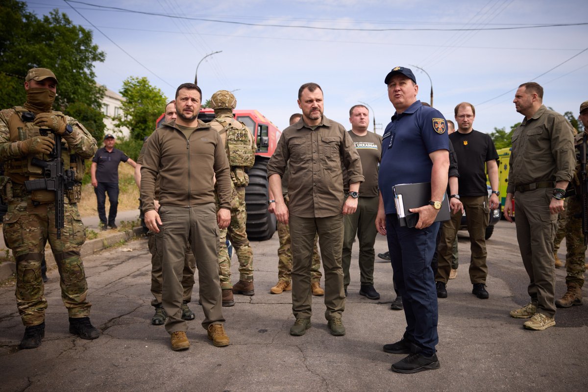 ZelenskyyUa's tweet photo. Kherson region.
From the Government and the State Emergency Service to the regional authorities and local communities, everyone is involved to the maximum extent possible to save and protect as many people as possible.
And I thank everyone who saves and helps! Let's take care of each other and Ukraine!