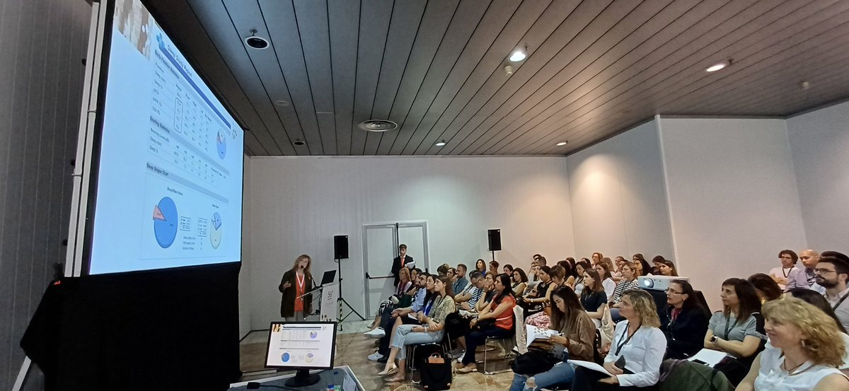 Seguidamente la Dra. Eva Arias  nos ha explicado cómo funciona la tecnología PAT y la importancia de conocer bien todas las señales