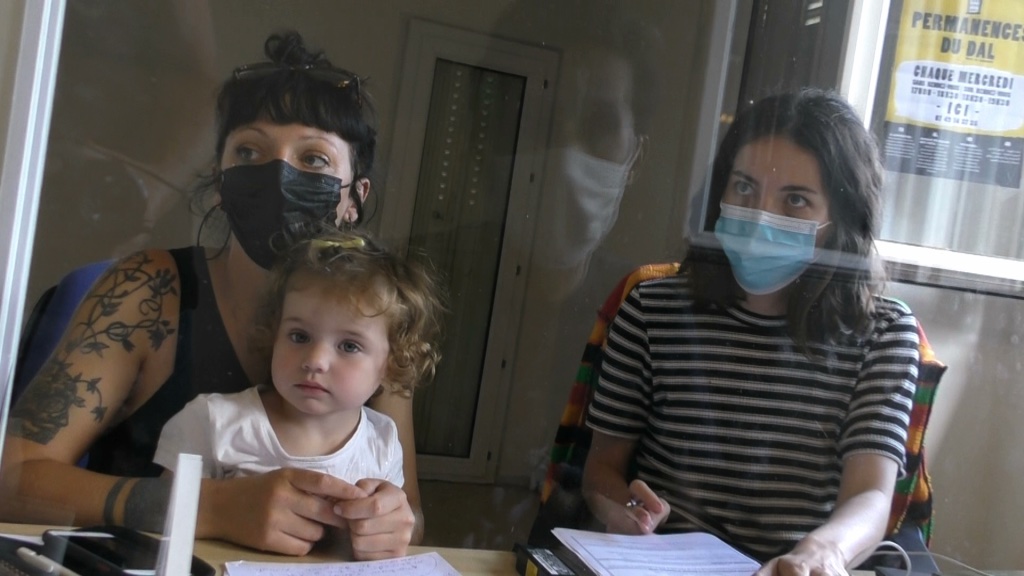 DALToulouse31's tweet photo. Envie de voir la réalité des permanences du DAL31 ? 
📽️Le film "En Permanence" sera projeté lundi 12 juin à 20h au cinéma Utopia Borderouge 
#film#independant #documentaire #documentary #filmdocumentaire #cinema #cinemadocumentaire #DAL31  
Thread 
1/2 https://t.co/Jy0TavINpI