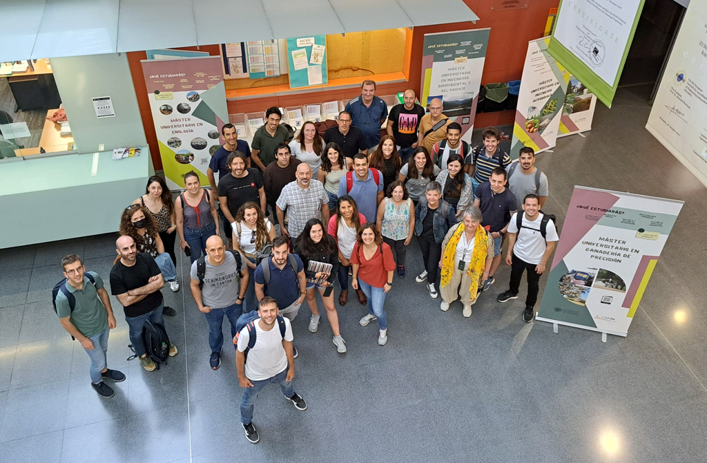 EAMNUPV (@eamnupv) on Twitter photo 🙌Esta semana en la #ETSEAMN se ha celebrado un curso internacional sobre "#BigData💻 y herramientas digitales aplicadas a la producción #ganadera", organizado por los profesores <a href="/SalvaCalvet/">Salva Calvet</a> y <a href="/ibanez_escriche/">Noelia Ibañez-escriche</a> en el marco del proyecto TED-FARM financiado por <a href="/AgEInves/">Agencia Estatal de Investigación</a>. 🙌Esta semana en la #ETSEAMN se ha celebrado un curso internacional sobre "#BigData💻 y herramientas digitales aplicadas a la producción #ganadera", organizado por los profesores <a href="/SalvaCalvet/">Salva Calvet</a> y <a href="/ibanez_escriche/">Noelia Ibañez-escriche</a> en el marco del proyecto TED-FARM financiado por <a href="/AgEInves/">Agencia Estatal de Investigación</a>.