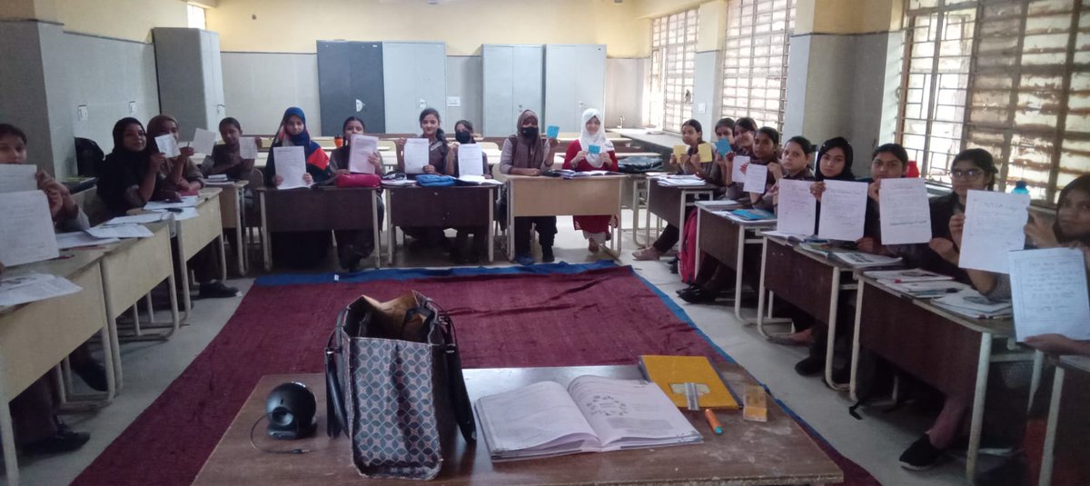 momeena_1's tweet photo. "To have another language is to possess a second soul". _Charlemagne
Students today have become incredibly confident & adept at interacting with one another.
✨✨Grateful To @Dir_Education #Macmillan,#Englishspokenprogramme Mentor sir @Iquebal_H & #EngLanguage Teacher Ms.Muskan. https://t.co/VebaJs3TQE