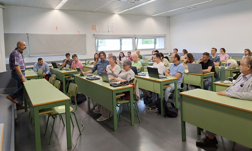 EAMNUPV (@eamnupv) on Twitter photo 👉La formación, impartida por los profesores 👨🏫 <a href="/gjmrosa/">Guilherme J. M. Rosa</a> y 👨🏫 <a href="/jrrdorea/">Joao Dorea</a> (Universidad de Madison), ha servido para conocer el potencial del uso de grandes volúmenes de datos en el sector, generar #sinergias y debatir sobre el futuro de la producción #ganadera. #bigdata 👉La formación, impartida por los profesores 👨🏫 <a href="/gjmrosa/">Guilherme J. M. Rosa</a> y 👨🏫 <a href="/jrrdorea/">Joao Dorea</a> (Universidad de Madison), ha servido para conocer el potencial del uso de grandes volúmenes de datos en el sector, generar #sinergias y debatir sobre el futuro de la producción #ganadera. #bigdata