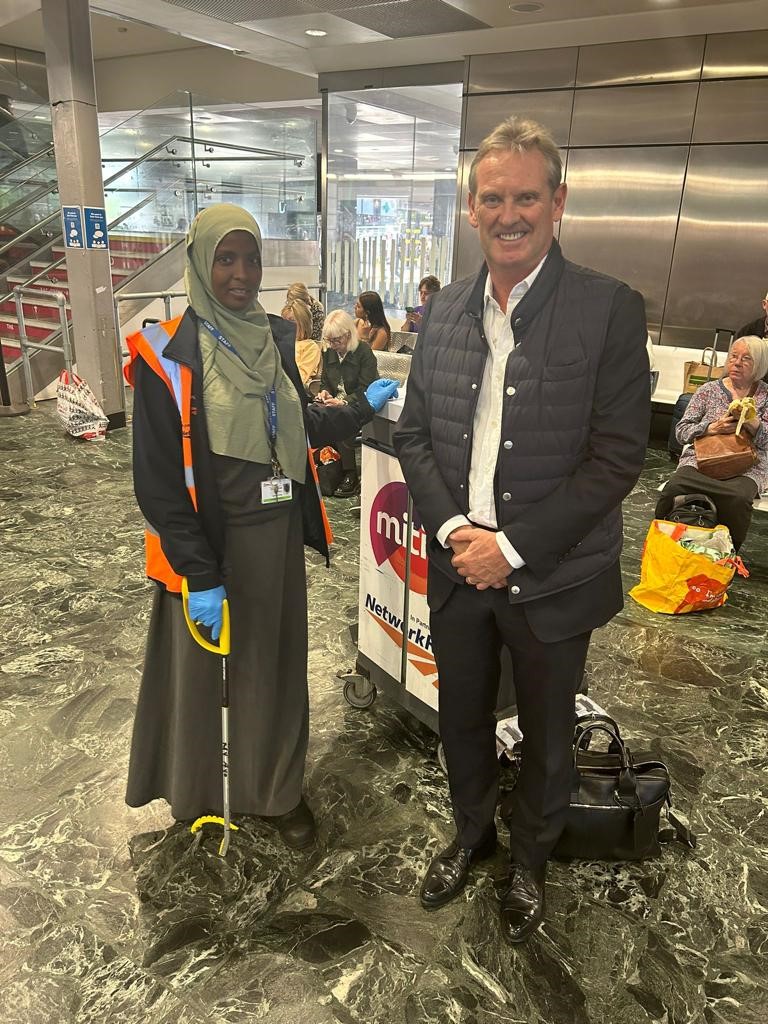 On my way up to our TSOC in Manchester after our results presentation this morning. At @mitie you’re never far from a Mitie colleague, and a smile. Here with Nasra Farah at Euston Station.