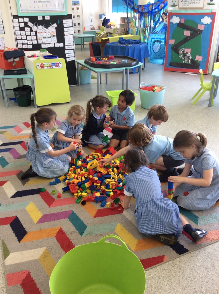 Sherborneprep's tweet image. Building Beanstalks in Reception!

#sherborneprep #reception #beanstalk #dorsetprepschool #dorset