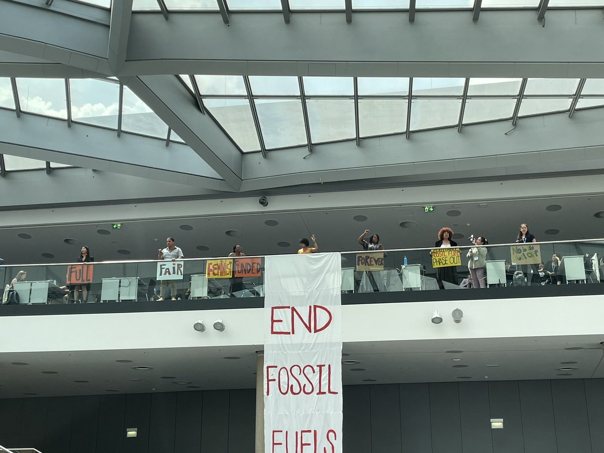 Today is the Anti - fossil fuel day at #SB58! 

Activists from across the globe are sending a clear message to all polluters to END FOSSIL FUELS! 

#PollutersOut