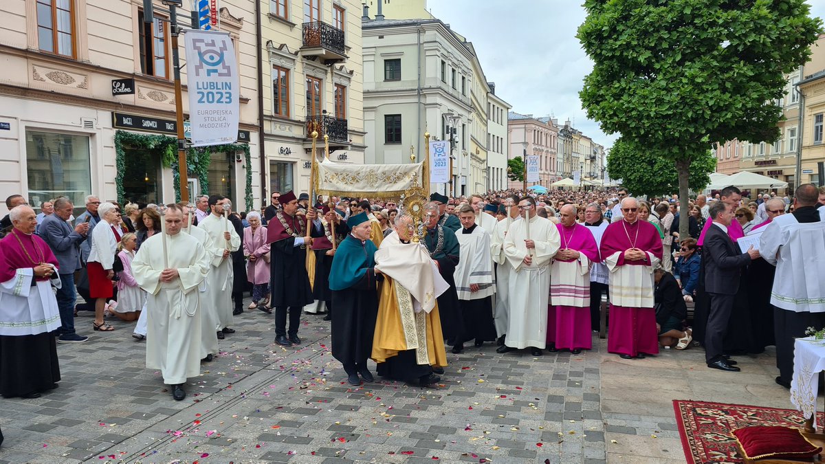 Nie wstydzę się Jezusa. Procesja w Uroczystość Najświętszego Ciała i Krwi Chrystusa. Lublin.
