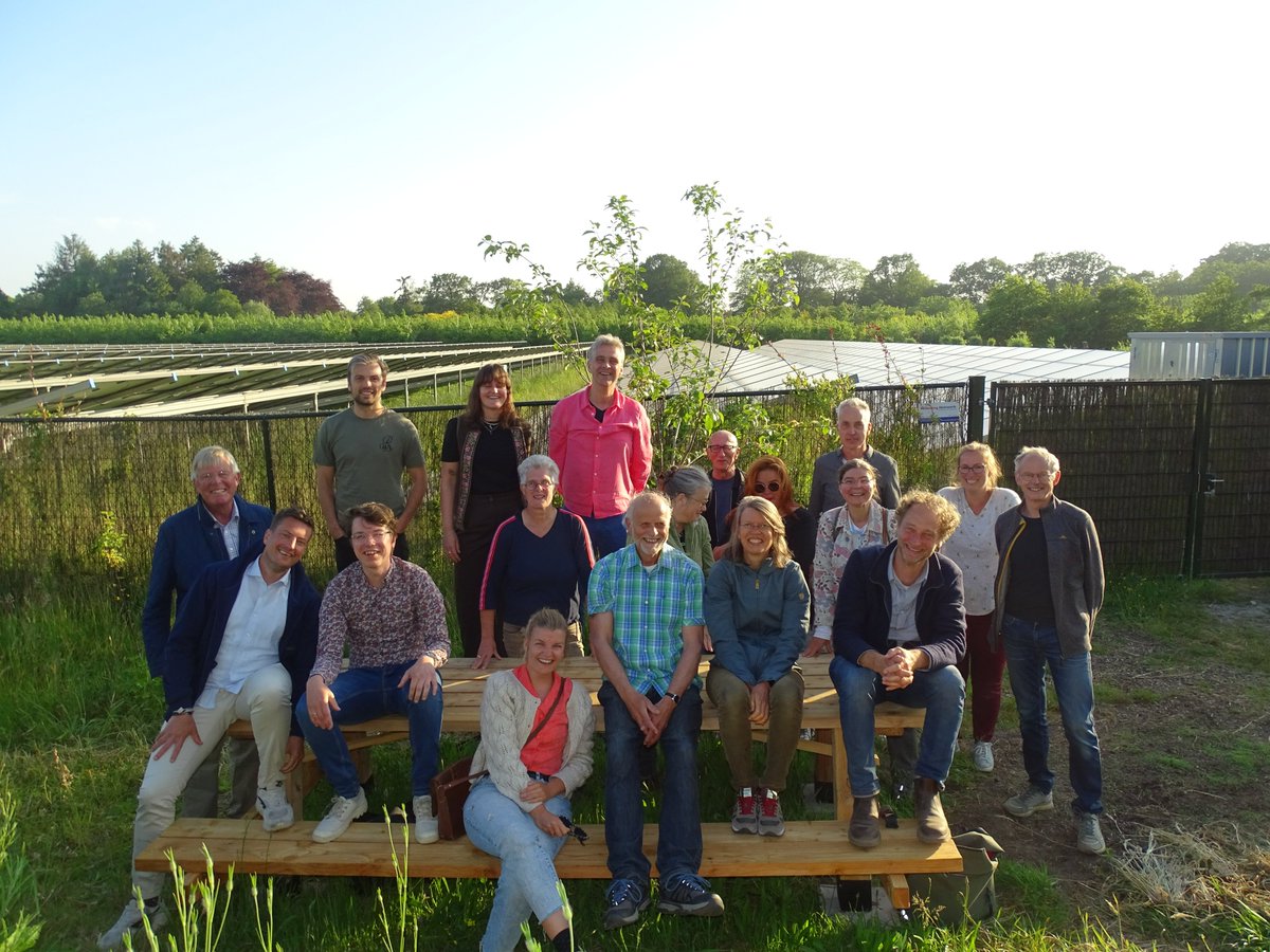 NMFGroningen's tweet photo. Yes! Gisteren ontvingen de eerste energieboswachters in Groningen hun certificaat. Als burgerexperts natuurinclusieve energietransitie staan zij vanaf nu in de startblokken om in hun omgeving het natuurbelang te bewaken bij wind- en zonneparken. https://t.co/eaYS60taSs https://t.co/TwBuaHcdwY