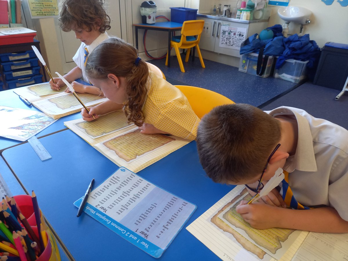 JamesBrindleyPS's tweet photo. Year 2 have been writing diary entries as Samuel Pepys this morning using their very own quills to help to get them into role #gettingintocharacter https://t.co/tVrVI6qP6v