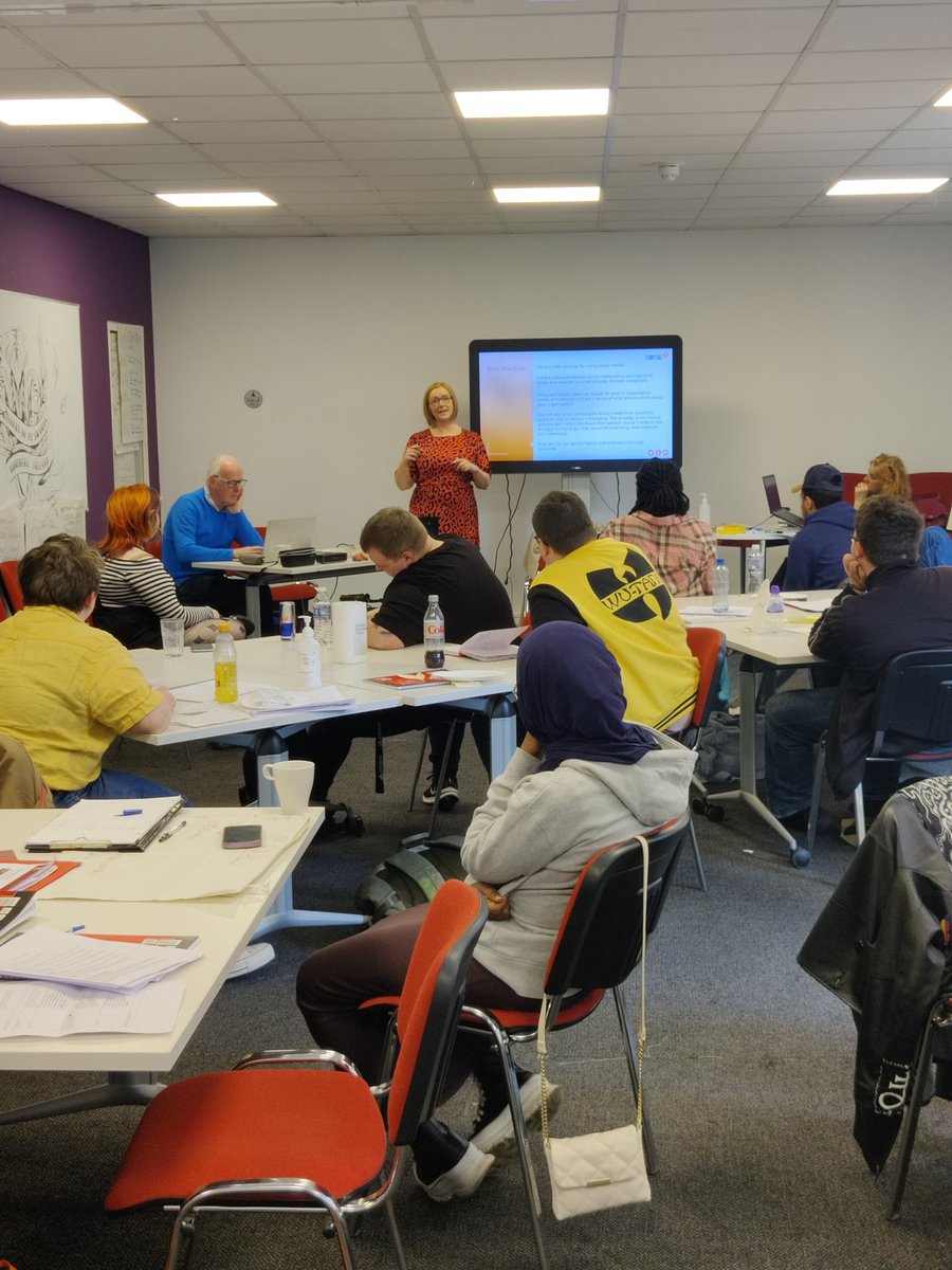 FuscoTV's tweet photo. Sharing great advice on social media for attendees @PrincesTrustNI #MakingitinMedia project funded by @antanddec @ChannelFiftySix @CopperSquareNI https://t.co/rCjigwXxWG