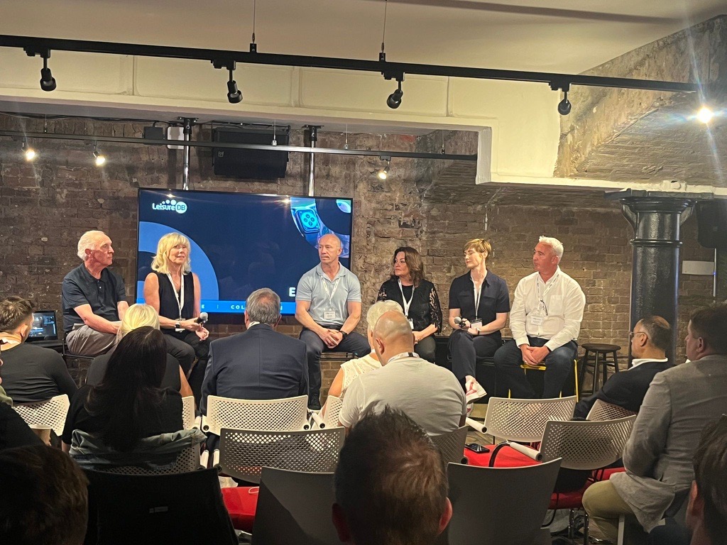 xplor_resamania's tweet photo. Wow, what a day! So many insights. So much passion. So much inspiration. Thank you to Heidi Blackburn, David Minton and the @leisuredb team who organised #Evolve2023 yesterday for a preview of the 2023 State Of The UK Fitness Industry Report. 
#WeAreXplor #XplorGym https://t.co/jW2h2570Bl