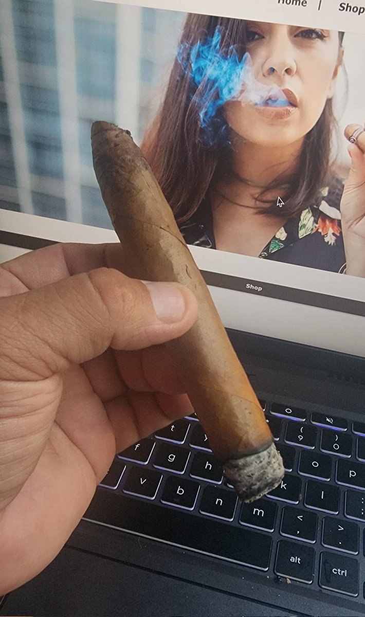 robone305's tweet photo. Good morning! ☀️ Factory smoke with coffee 🔥💨#cigar #cigars #cigarlife #cigaraficionado #cigarporn #botl #cigarsociety #cigaroftheday #cigarlover #cigarsmoker #cigarlifestyle #sotl #cigarworld #cigarsnob #smoke #cigarphotography #habanos #cigarsofinstagram #cigarboss #tobacco https://t.co/roz3tUY7Ys