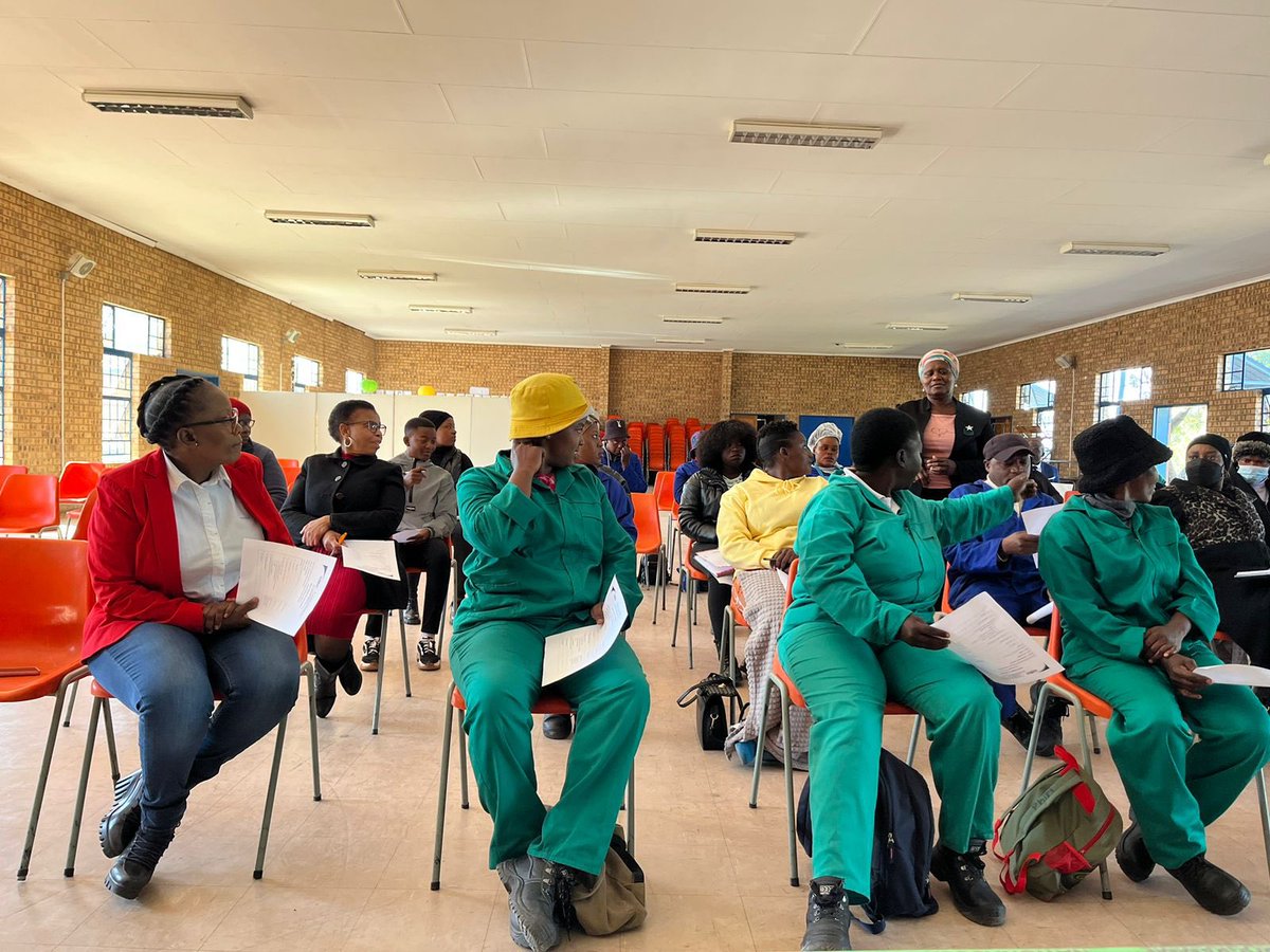 On May 30th, The Foundation and the Limpopo Department of Education organised a Nutrition Education and Food Safety workshop at Lekkerbreek Primary School, situated in the Waterberg District.