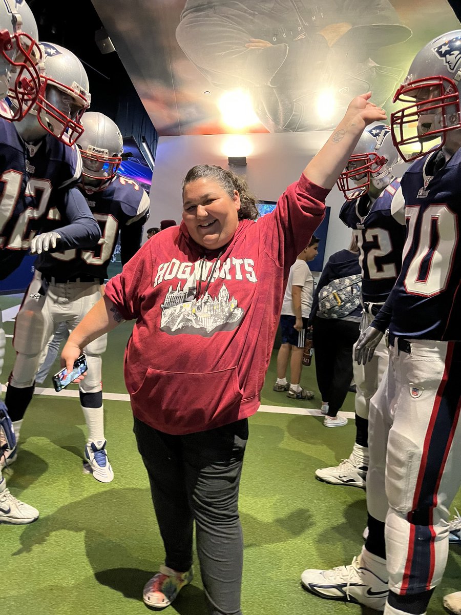 Some highlights from yesterday’s field trip to Gillette🏈 #HAYNation #GoPats #FuturePatriotsPlayers? #StrikeAPose