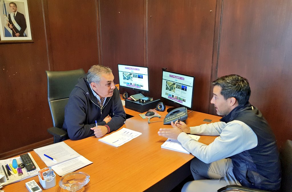 #GestiónConEnergía

La recuperación de la actividad hidrocarburífera es clave para Mendoza. Con un nuevo modelo de licitación, #MendozaActiva, el control a los operadores y la atracción de inversiones, la extracción de petróleo continúa mejorando. Hay mucho por hacer. <a href="/rodysuarez/">Rodolfo Suarez</a>