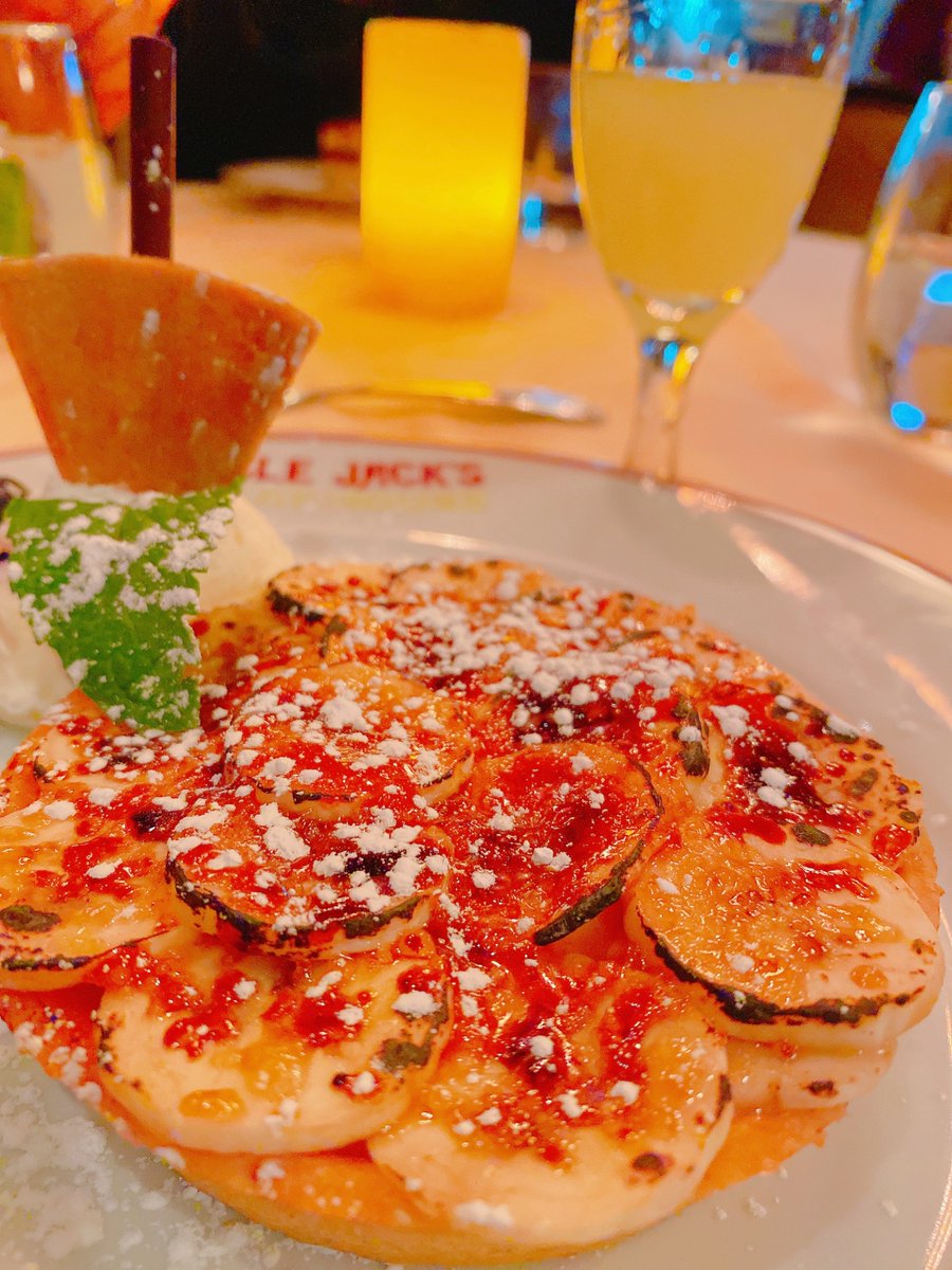 Papio20XX's tweet photo. バナナクリームパイをリモンチェロで無敵時間。

https://t.co/GE8cqYEjM0

#unclejacks https://t.co/wRYpB7g6D6