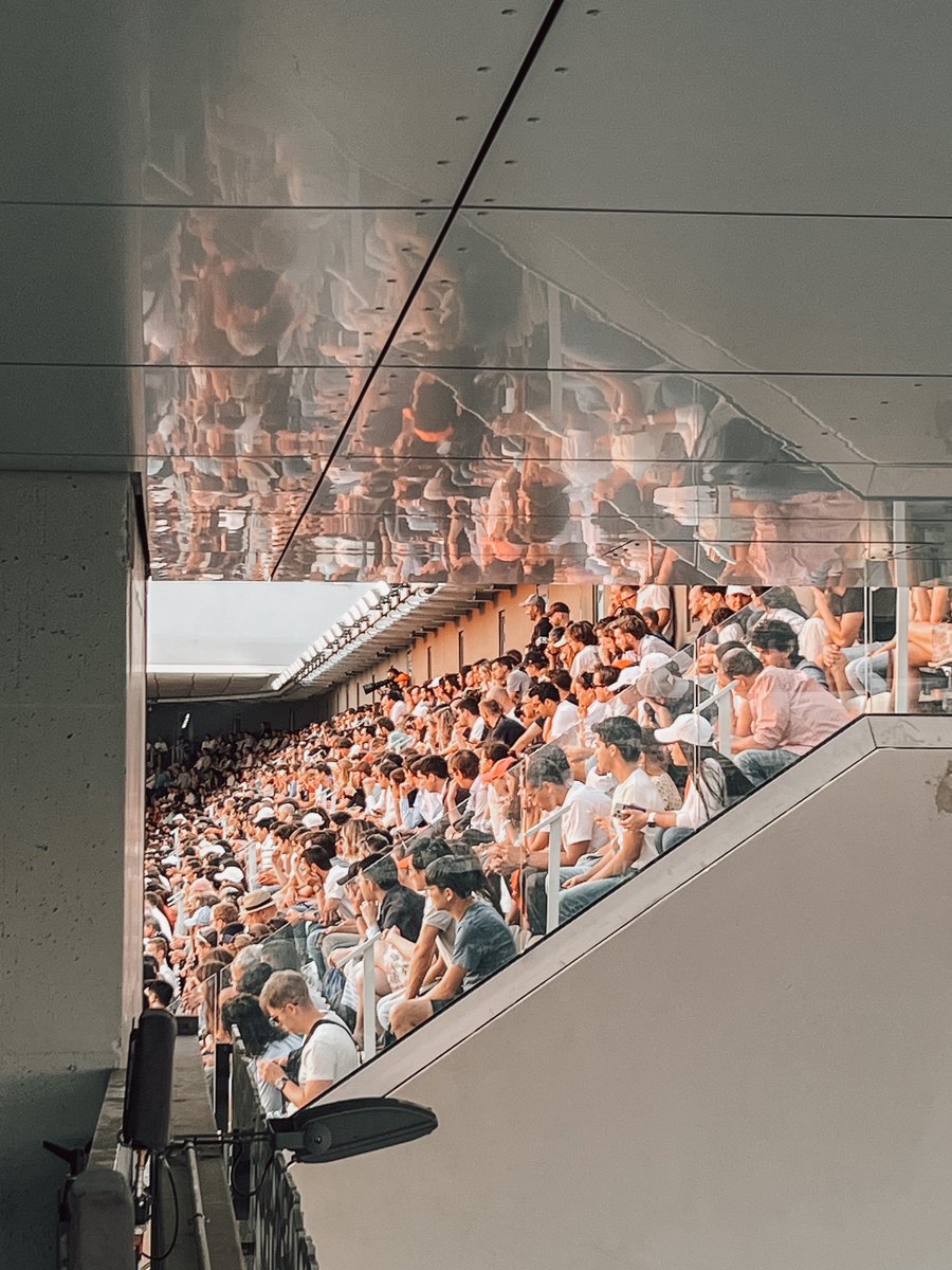La night session entre #Rune et #Ruud hier soir 🌌🎾

#RolandGarros