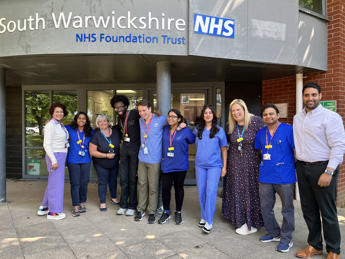 EdSwft's tweet image. Celebrated with some of our @UoB_medic finalists on their penultimate day of medical school - the future is bright ⭐️