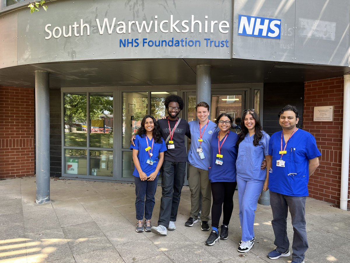 EdSwft's tweet image. Celebrated with some of our @UoB_medic finalists on their penultimate day of medical school - the future is bright ⭐️