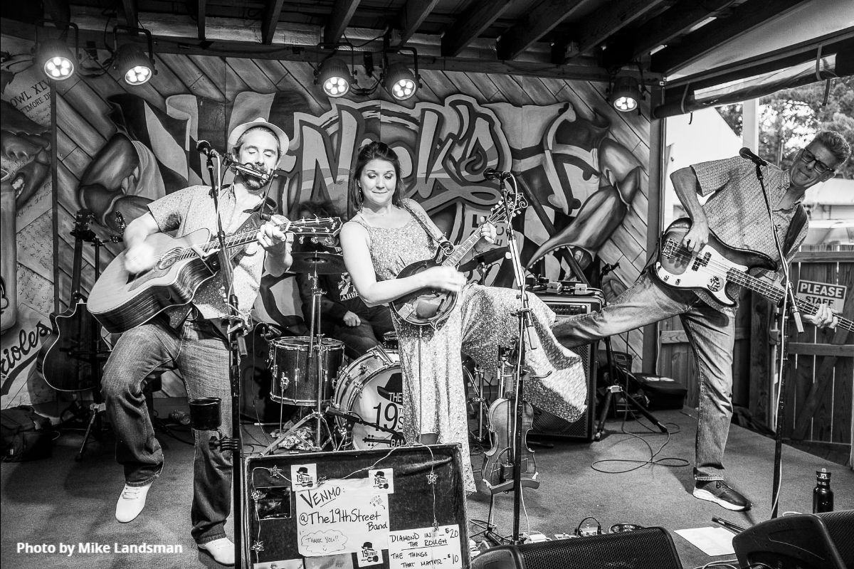 Poolesville, Arlington, Baltimore - 3 Outdoor Shows! Red, White &amp; Brews | Lubber Run Amphitheater | Nick's Fish House - mailchi.mp/19thstreetband…