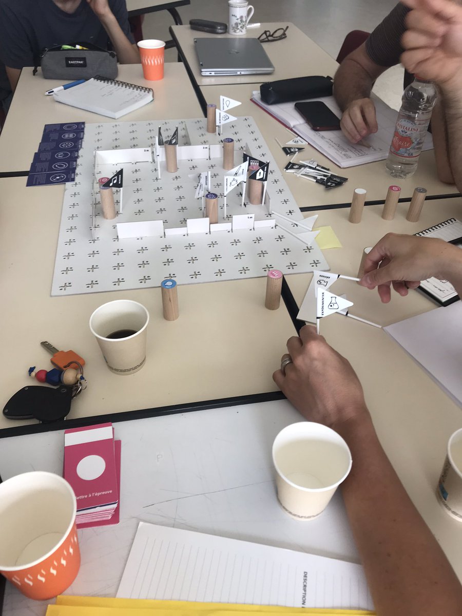 Canope_DTNA's tweet photo. Jour2️⃣ Formation #aménagement des espaces au lycée François Mauriac de Bx. Réflexions, conception, restitution sous forme de maquettes et cahiers des charges avec l’outil #archilab de la démarche #archiclasse collaboration @canope_33 et @cardiebdx https://t.co/Eq3f5zKe0w