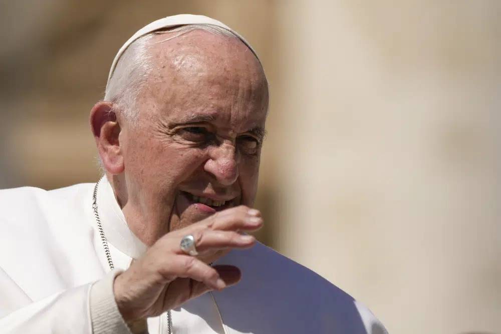 Lleguen desde #Cuba nuestro afecto y deseos de pronta recuperación a Su Santidad el #PapaFrancisco, tras la cirugía de ayer. Solidaridad, admiración y respeto para <a href="/Pontifex_es/">Papa León XIV</a>.