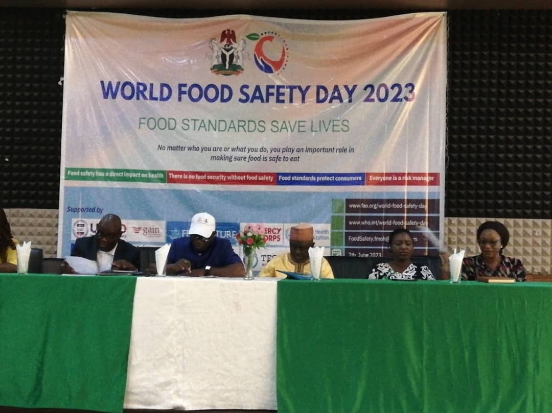 Unveiling the CAFSANI NGO Consumer Pocket Guide on Food Safety and Nutrition at Nigeria's celebration of the #worldfoodsafetyday. The unveiling and presentation were done by the representatives of the Permanent Secretary of the Federal Ministry of Health,