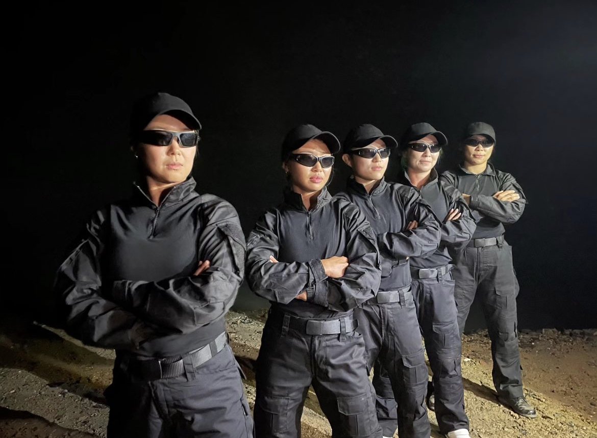 아니 애들아 
사이렌 교관언니들 단체샷 본새 실화냐?