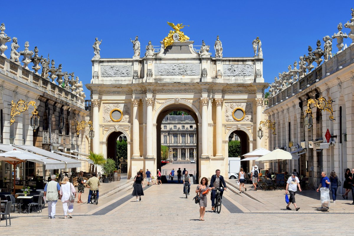 French_Moments's tweet photo. This year, Nancy celebrates the 40th anniversary of listing #PlaceStanislas, Place de la Carrière and Place d'Alliance as UNESCO World Heritage sites. 🤩
Learn more > https://t.co/ws20kKf6KF
.
.
.
#FrenchMoments #EnFranceAussi #destinationnancy  #meurtheetmoselle #explorefrance https://t.co/VPgN1SYBjq